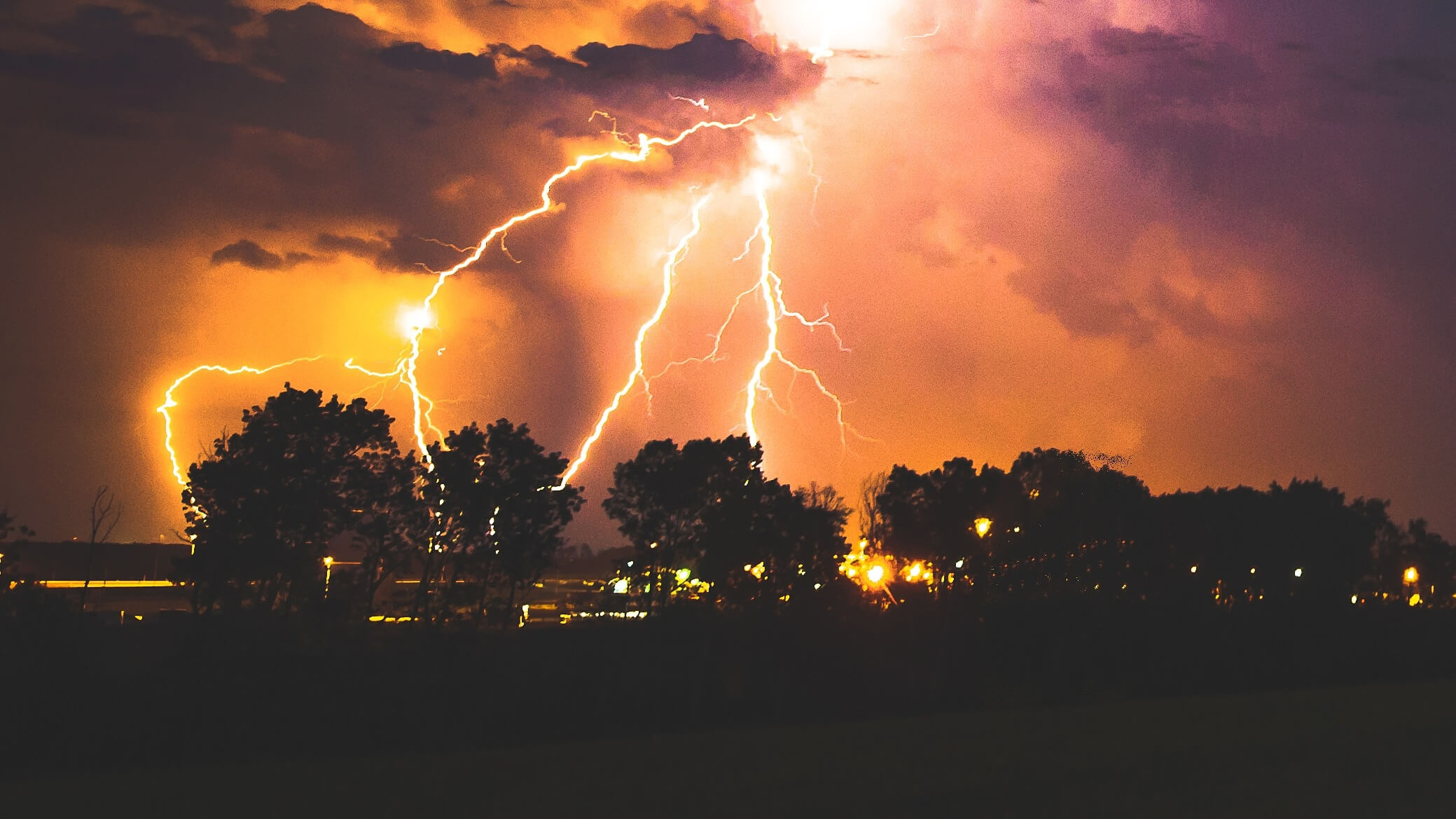 storms lightning