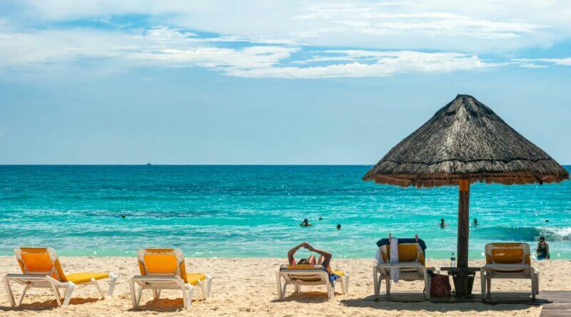 Choose the right insurance this summer