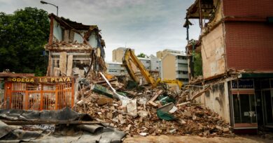 Lynn Jones: “Discovering God in Unlikely Places”