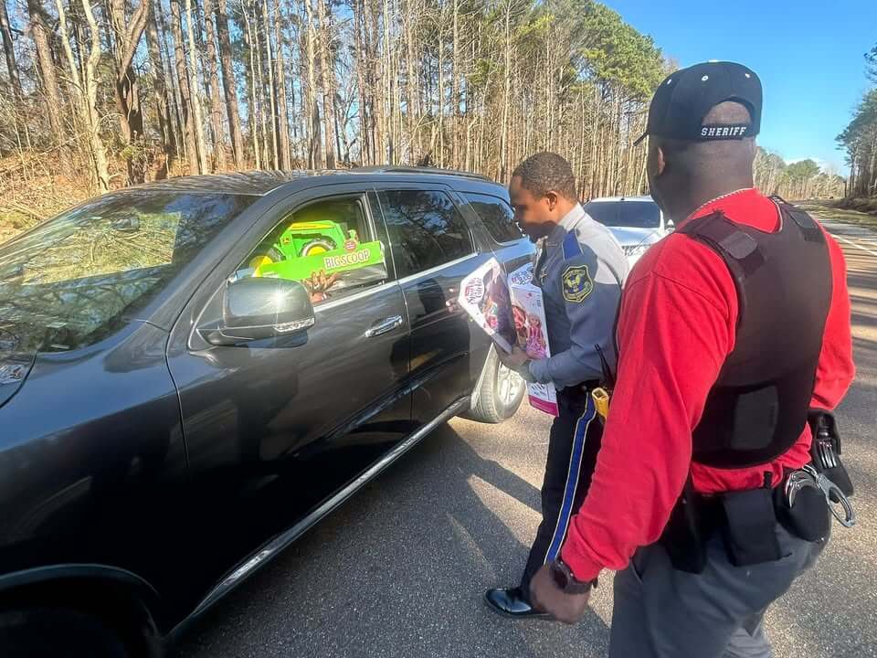 Yazoo County Sheriff's Office Shares Holiday Cheer