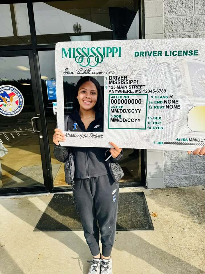 Rozalyn gets driver's license, praises Tupelo office