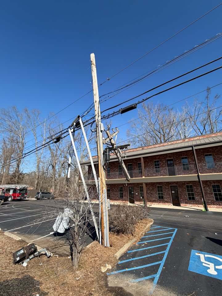 Truck damages utility pole, causes outages on Highway 6 East