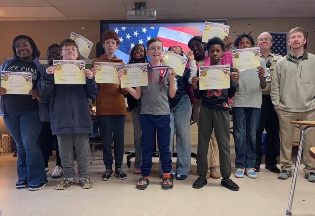 Lee County sheriff praises Shannon Middle students after DARE graduation