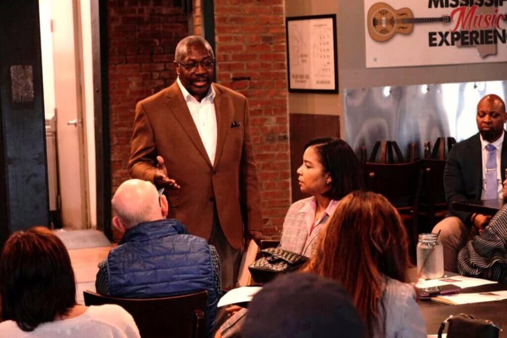 Jackson Police post photos of hospitality association meeting at Iron Horse Grill