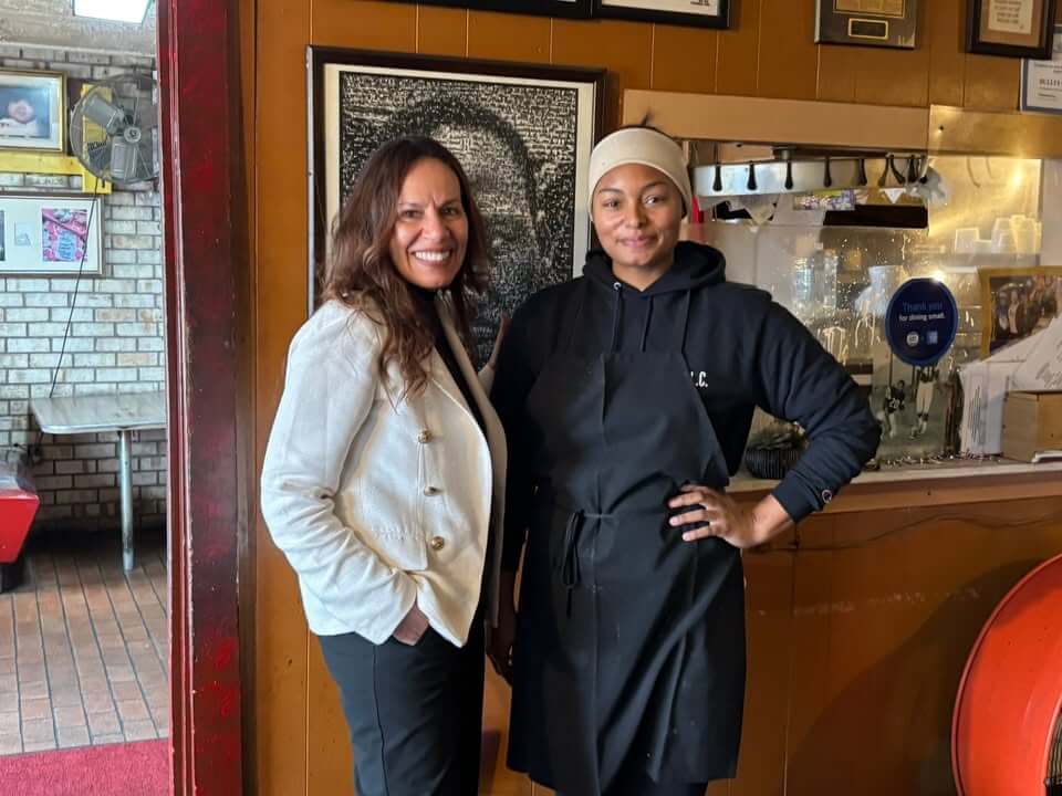 Jackson police post shows new chief enjoys catfish at Bully's Soul Food