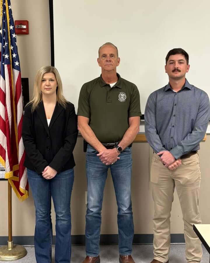 Sheriff Johnson swears in two deputies