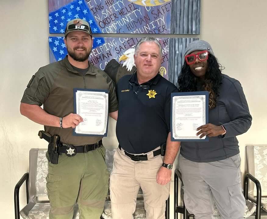 Sheriff Bailey awards letters to detention sergeant, deputy
