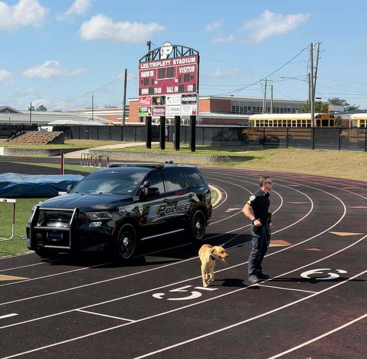 Sgt. Penton introduces bomb dog during PMHS visit