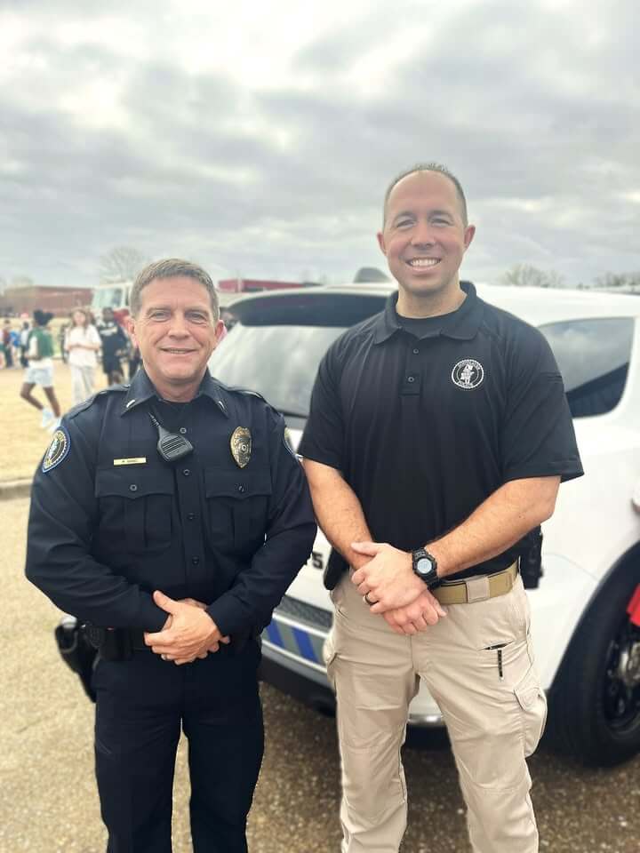 Southaven police join Desoto Central Elementary Career Day