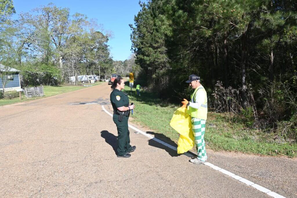 Pike County sheriff leads 2026 litter campaign after MDOT truck donation