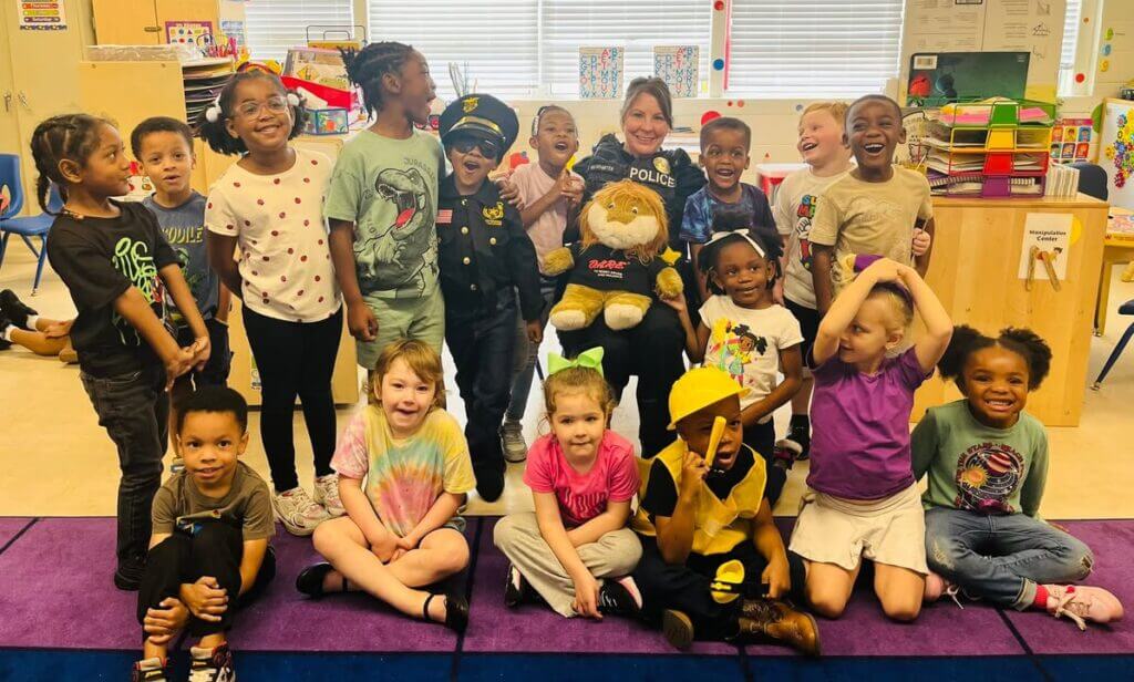 Starkville police showcase D.A.R.E. mascot visiting Emerson Family School PreK
