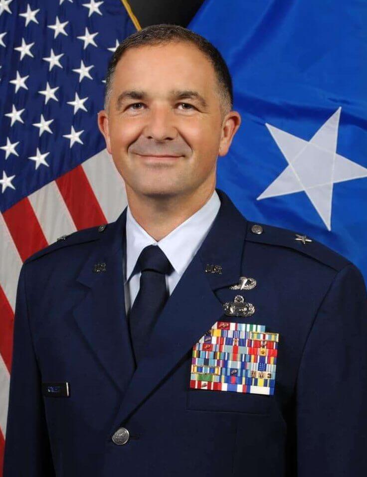 Therese Apel highlights Brig. Gen. Paul Rowlett at Trumann banquet
