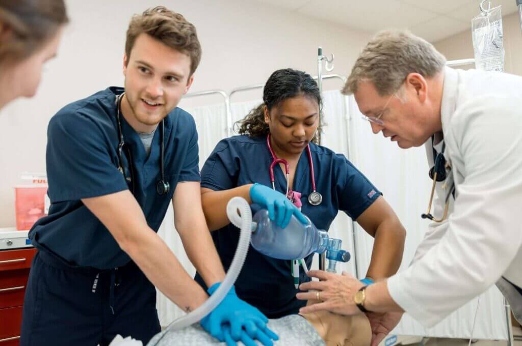 Mississippi College adds two online nursing master's tracks