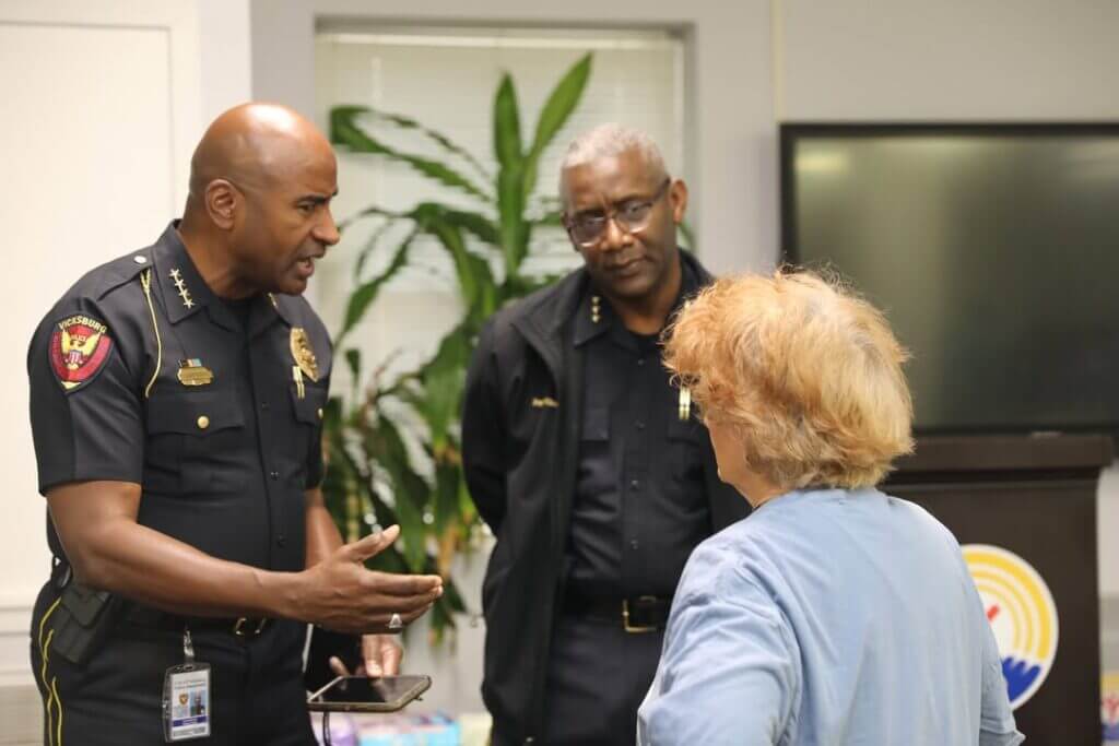Vicksburg police join United Way for Day of Caring