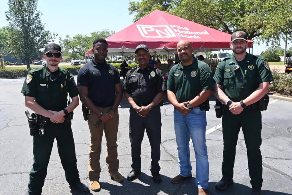 Pike County sheriff attends luncheon honoring linemen, first responders