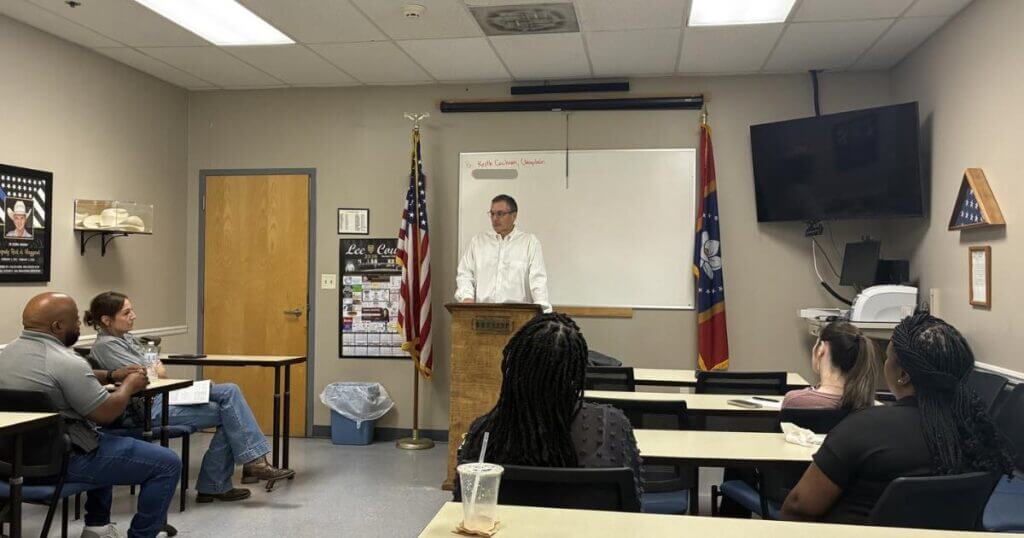 Lee County sheriff praises chaplain leading weekly Bible study