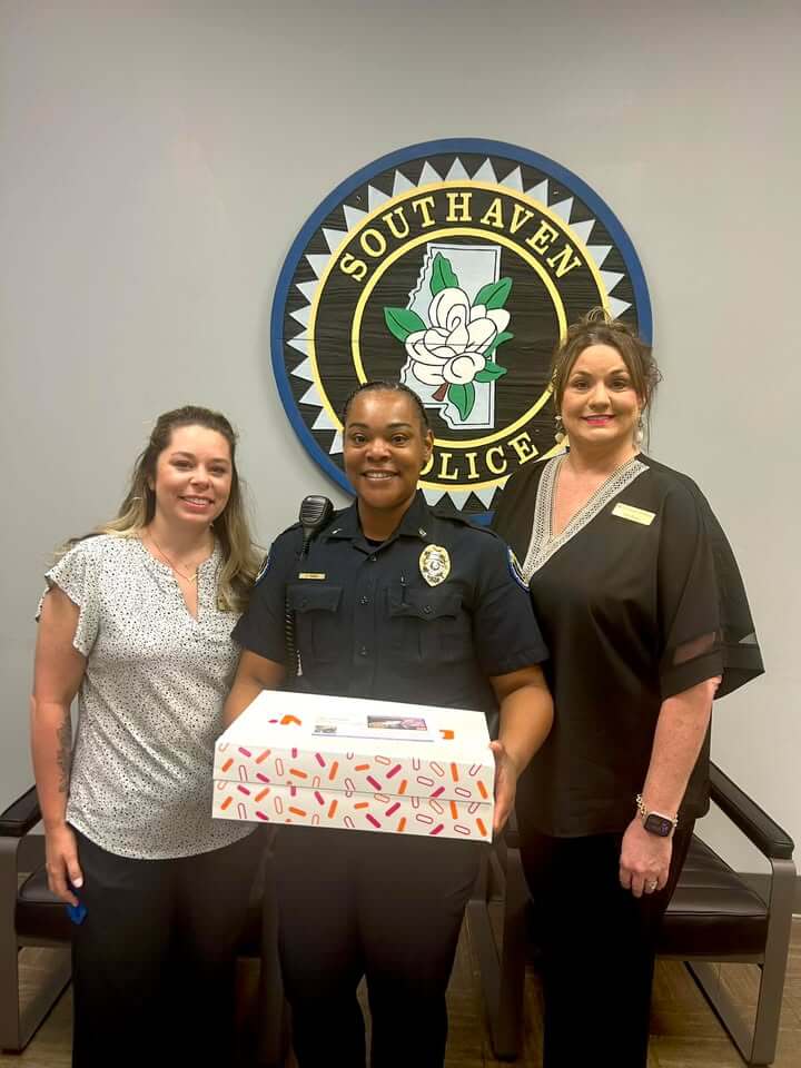 Rotary Club of Southaven hands out 'Purple Pinkie' donuts to raise polio awareness