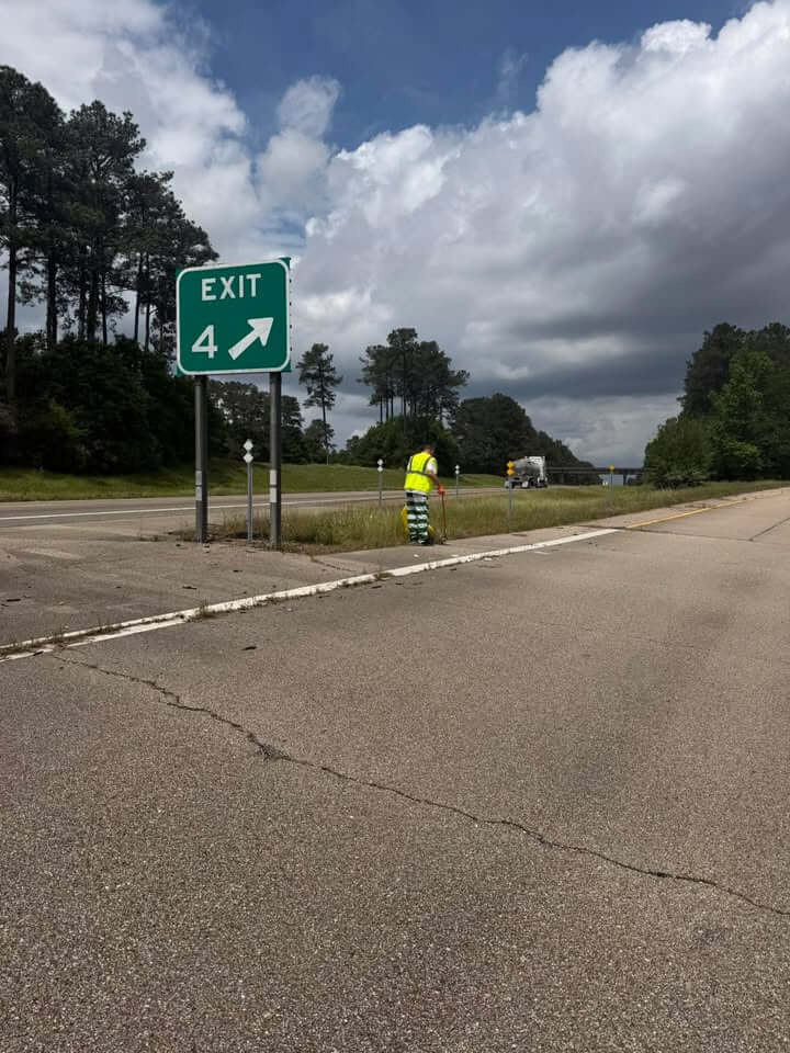 Pike County sheriff continues litter campaign on I-55 south