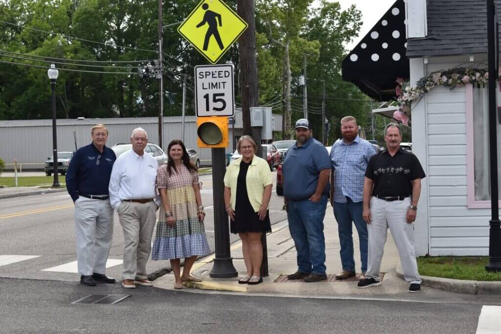 Picayune installs flashing safety lights on Canal Street