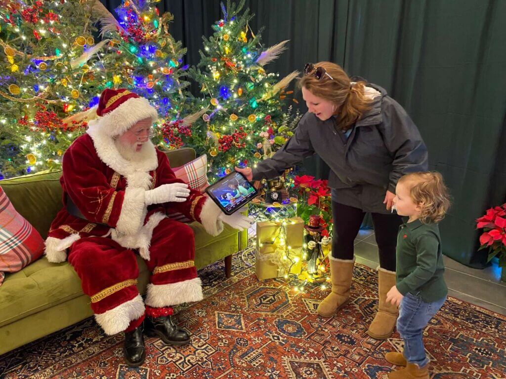 Mississippi mourns Buddy Cooper, longtime bus driver and Santa