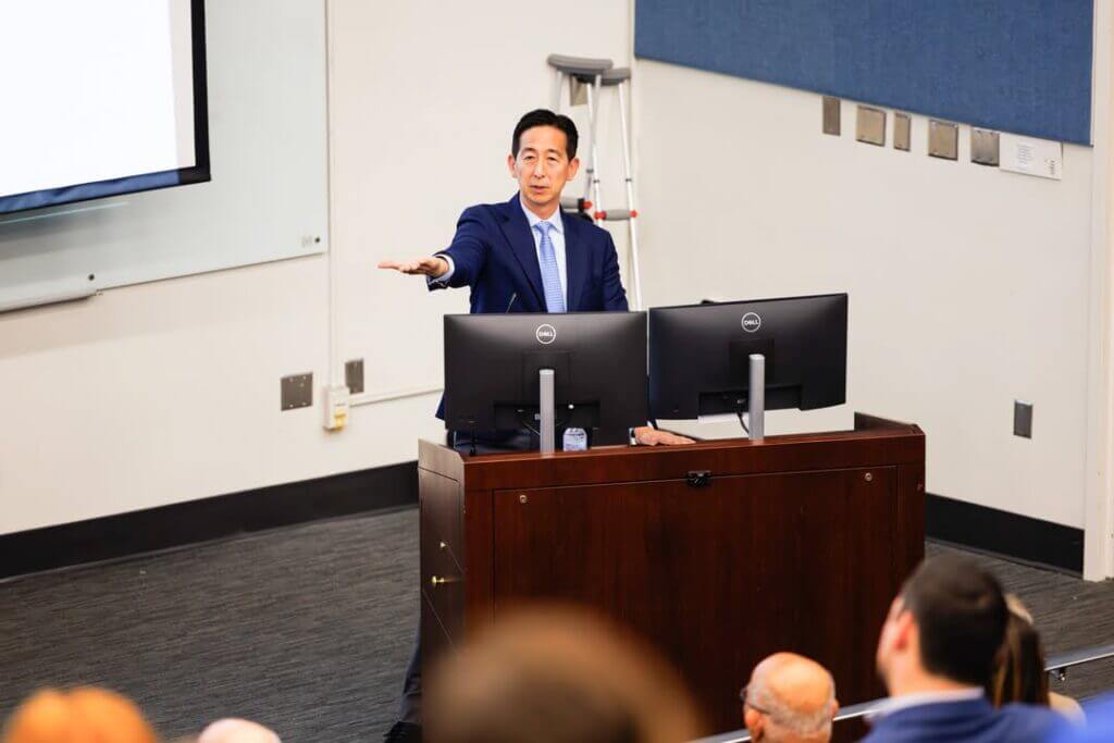 UMMC establishes endowed lectureship to honor Michael Jabaley