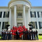 Reeves welcomes youth camp to Governor's Mansion Reeves welcomes youth camp to Governor's Mansion