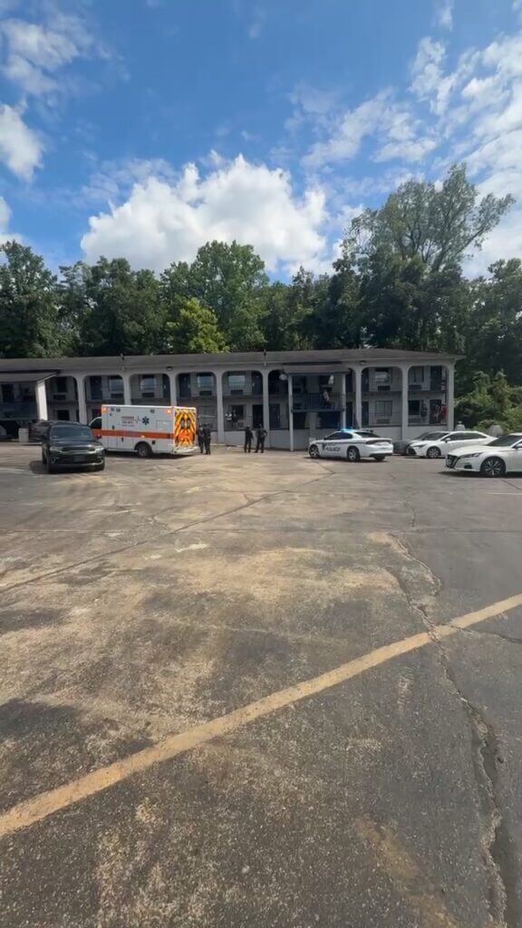 Vicksburg police respond to scene involving individual with warrants