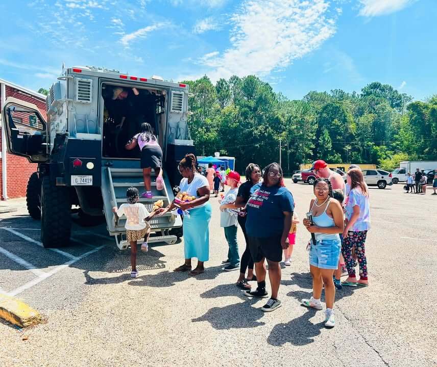 Gulfport police join Christmas in July celebration