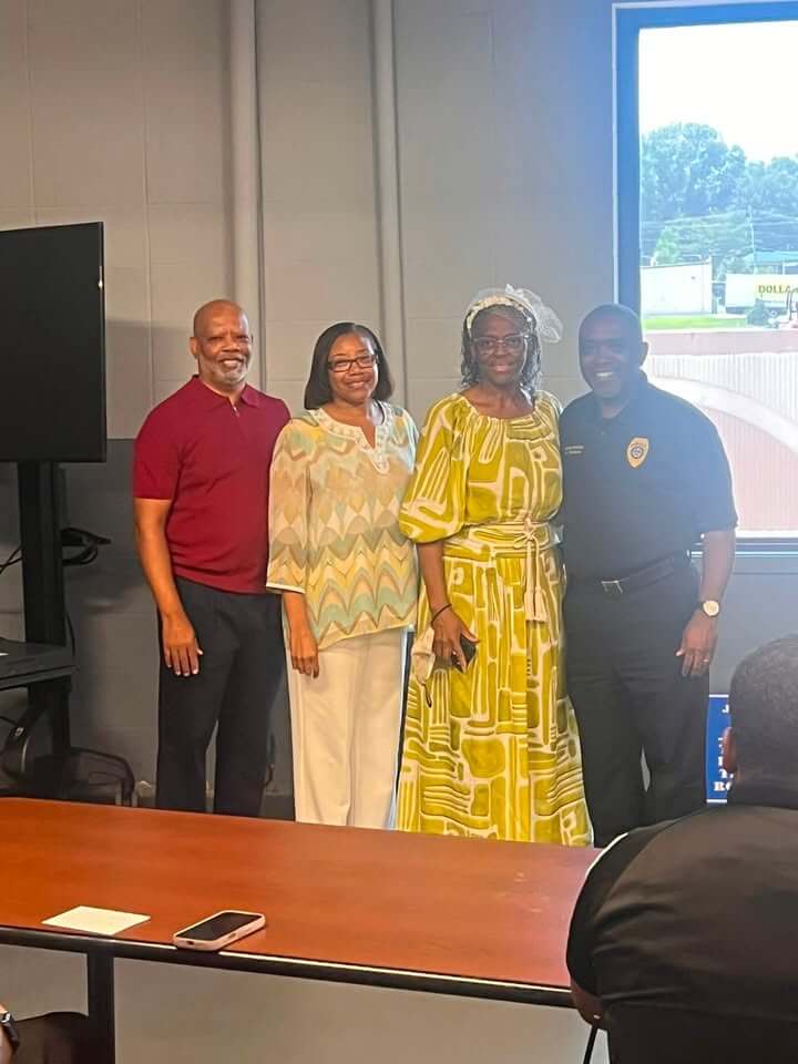 Church brings gifts, refreshments to Jackson Police Precinct 1