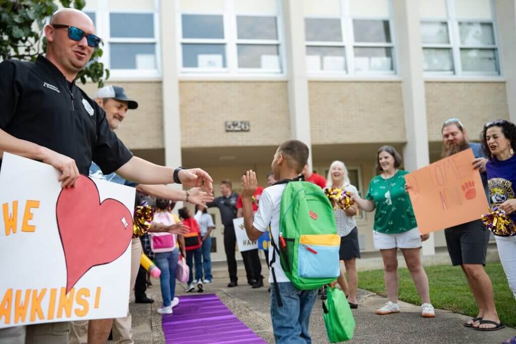 Hattiesburg officers welcome students as school zones become active