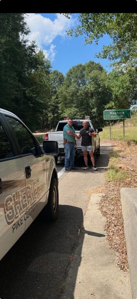 Pike County deputies help Dallas SWAT officer after vehicle trouble