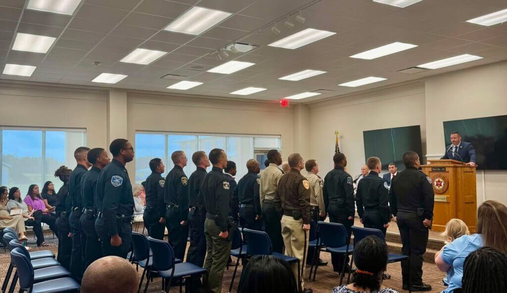 Basic Class 280 graduates take oath to serve Mississippi communities