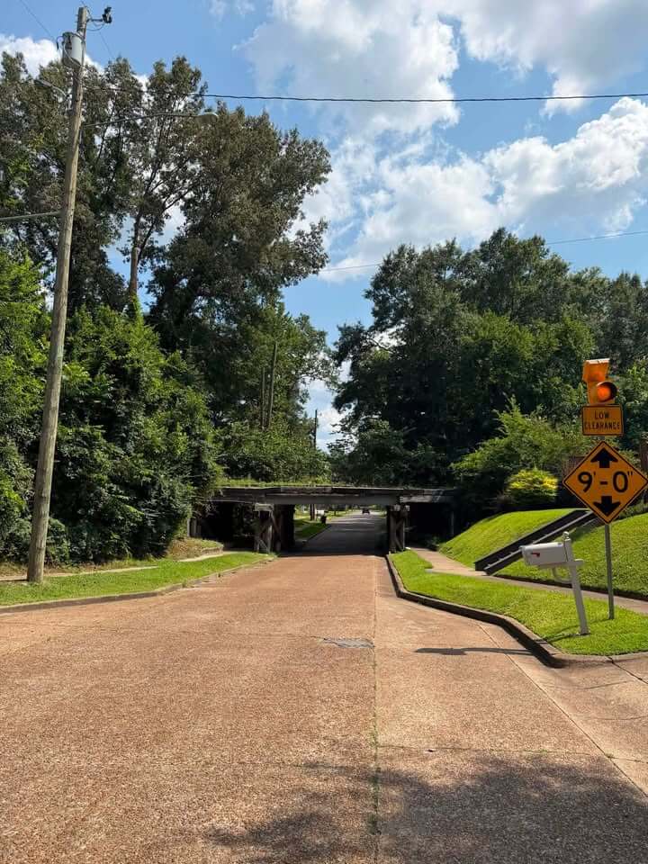 Starkville police urge drivers to know vehicle heights before bridges