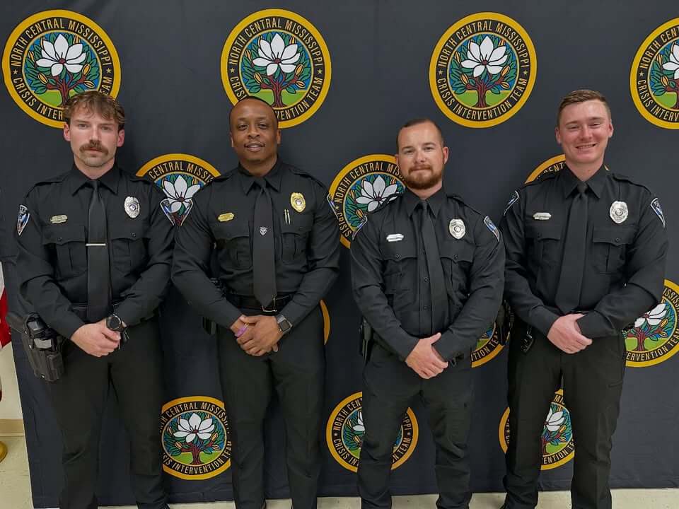 Oxford police complete crisis intervention training with Communicare