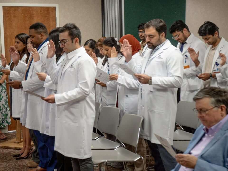 Reeves congratulates South Central Regional Medical Center internal medicine residents