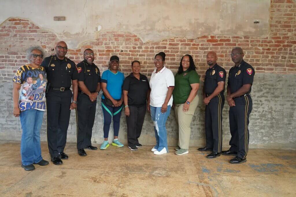 Vicksburg police honor crossing guards with breakfast