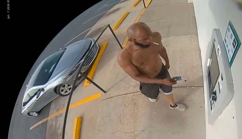 Jackson police seek suspects in burglary, credit card fraud