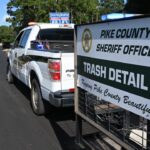 Pike County sheriff leads litter cleanup on I-55 Pike County sheriff leads litter cleanup on I-55