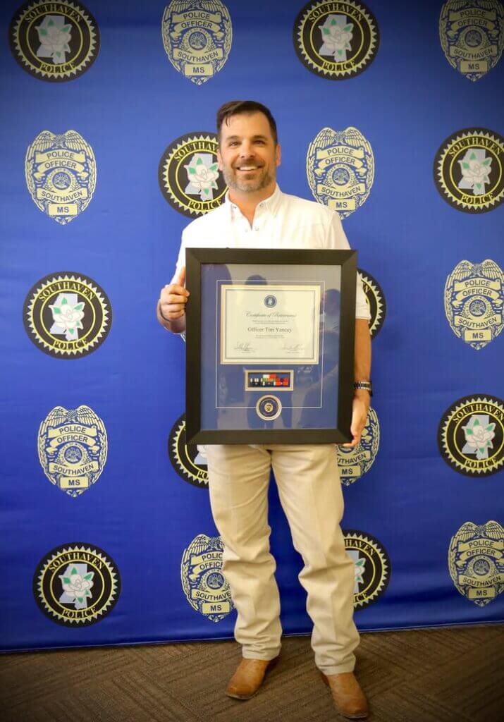 Southaven police celebrate detective's retirement